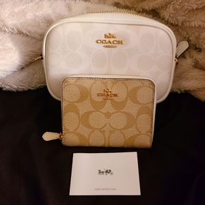 NWT Coach Signiture Convertible Crossbody Belt Bag and Wallet